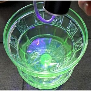 Set 2 Vtg Uranium Vaseline Green Glass Sorbet Dessert Cups Jeannette Glass Doric